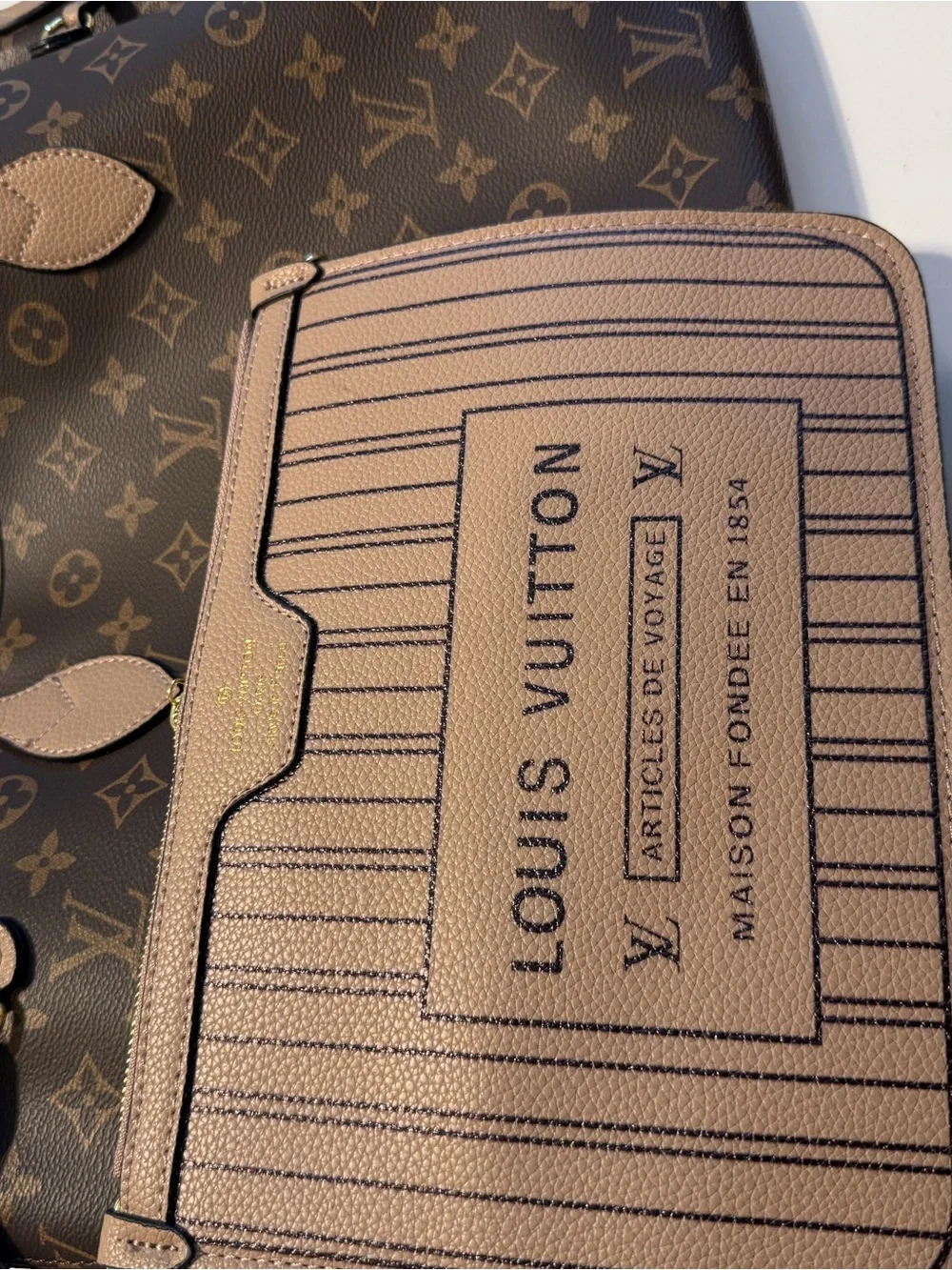 Louis Vuitton NeverFull Monogram Canvas Neverfull MM Tote in Brown/Tan
